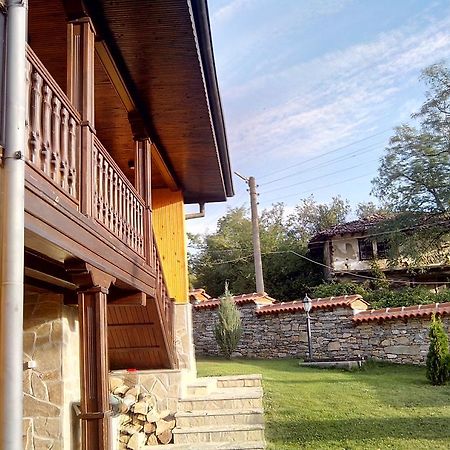 Sinabovite Houses Hotel Badevtsi Ngoại thất bức ảnh