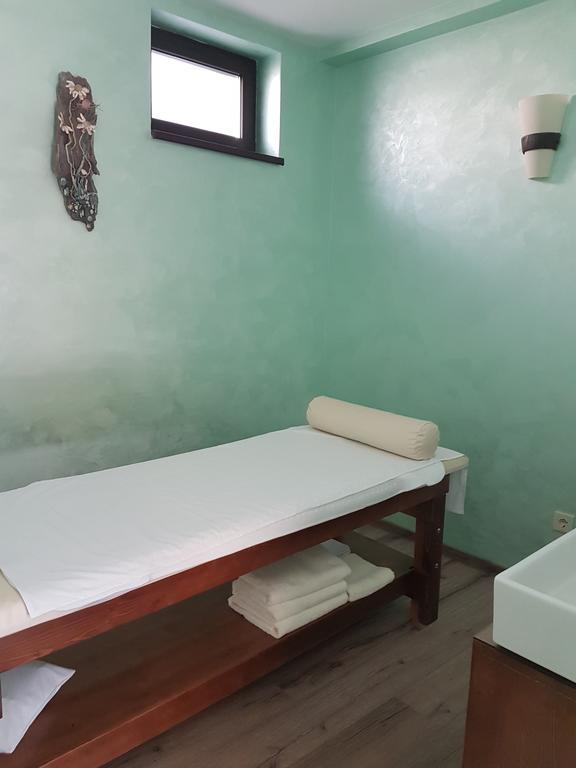 Sinabovite Houses Hotel Badevtsi Ngoại thất bức ảnh