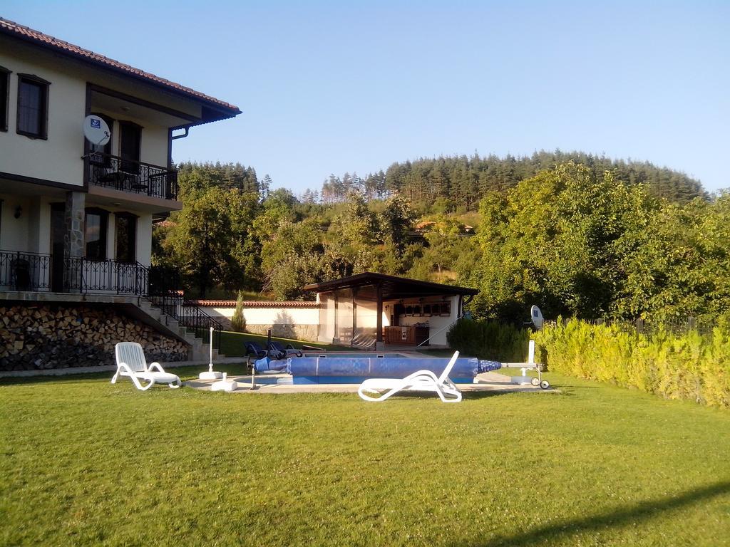 Sinabovite Houses Hotel Badevtsi Ngoại thất bức ảnh