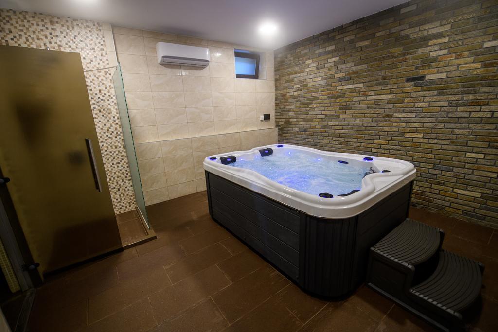 Sinabovite Houses Hotel Badevtsi Ngoại thất bức ảnh