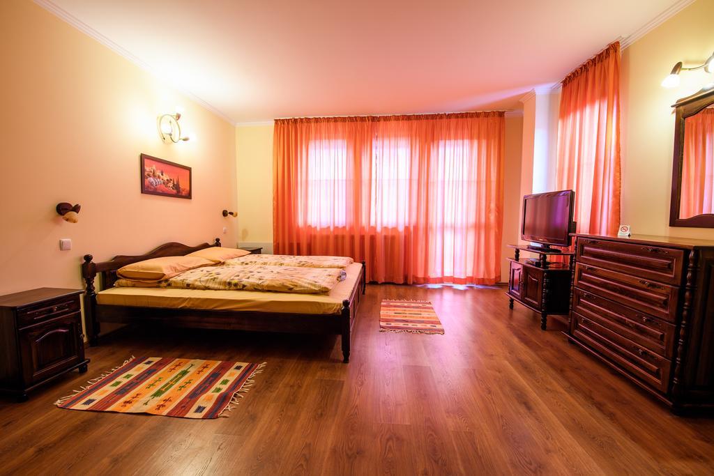 Sinabovite Houses Hotel Badevtsi Ngoại thất bức ảnh