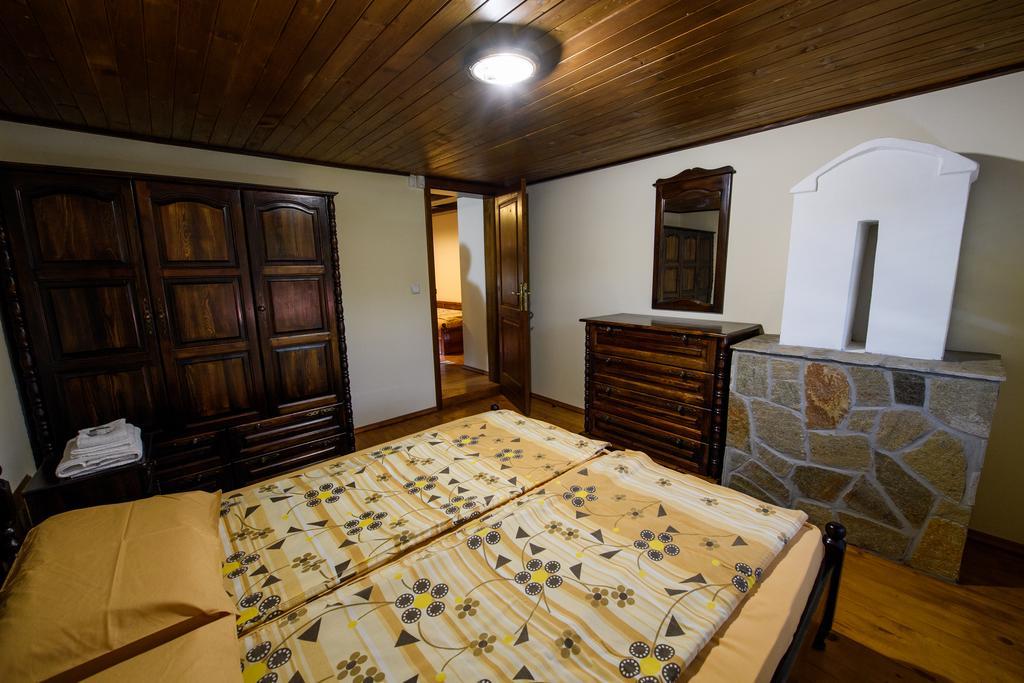 Sinabovite Houses Hotel Badevtsi Ngoại thất bức ảnh