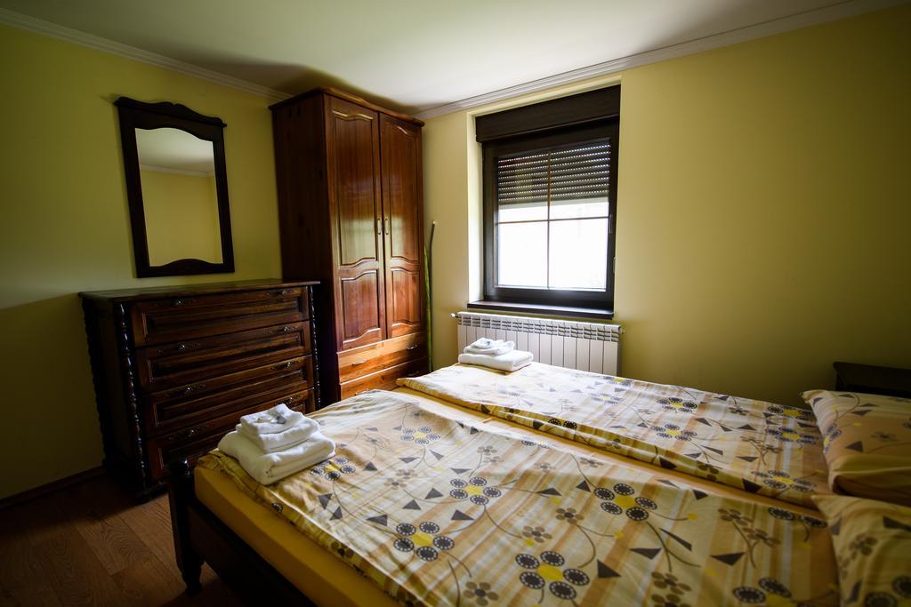 Sinabovite Houses Hotel Badevtsi Ngoại thất bức ảnh